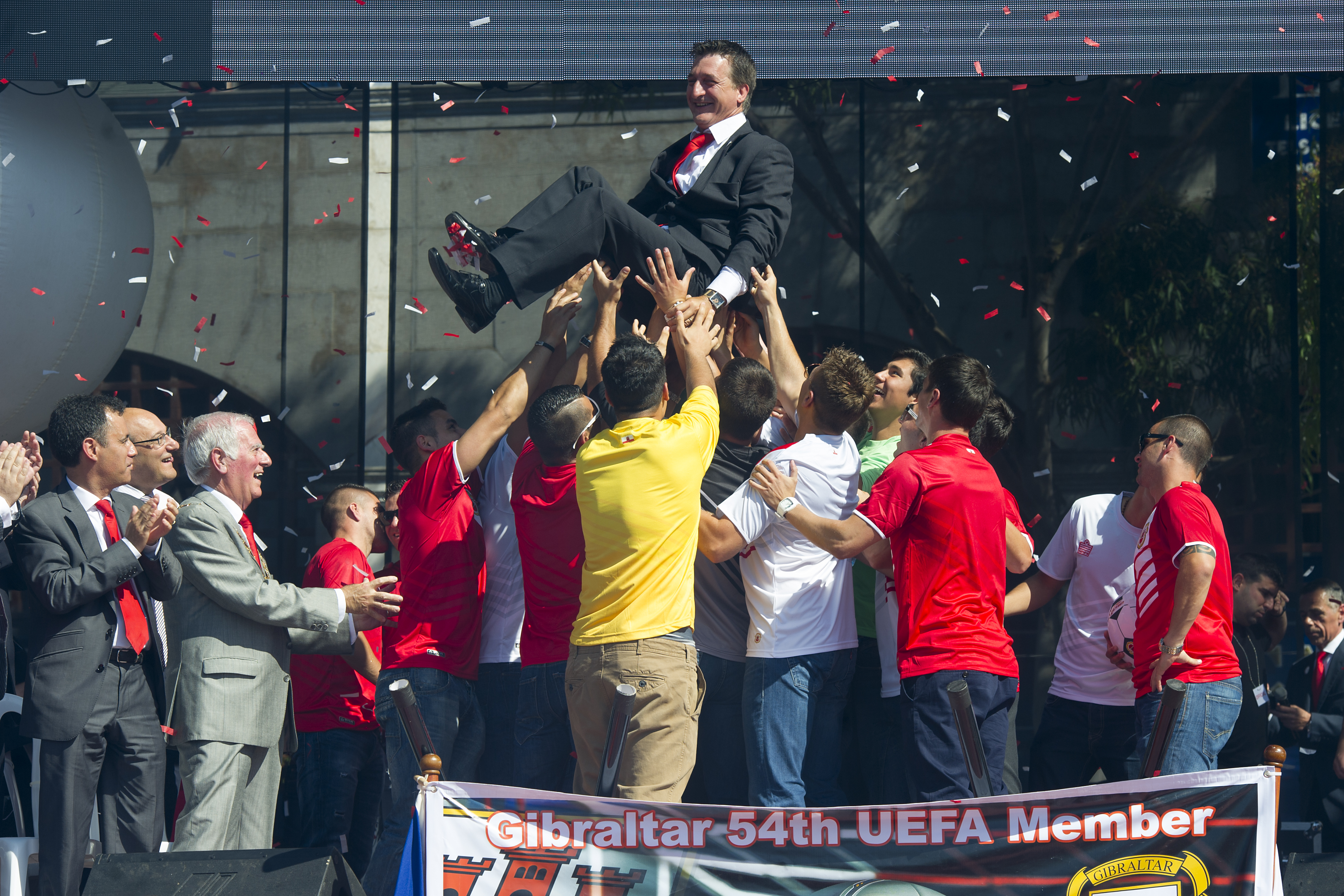 Celebracion Entrada  Gibraltar En La Uefa - 14.jpg